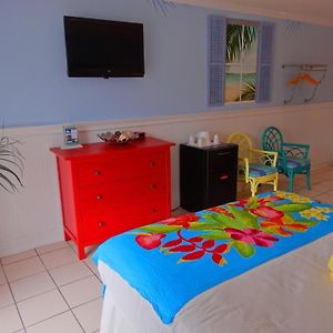 Deluxe Queen Room Patio